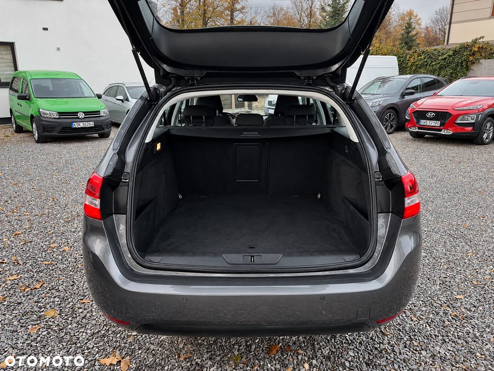 Peugeot 308 1.5 BlueHDi Allure S&S - 11
