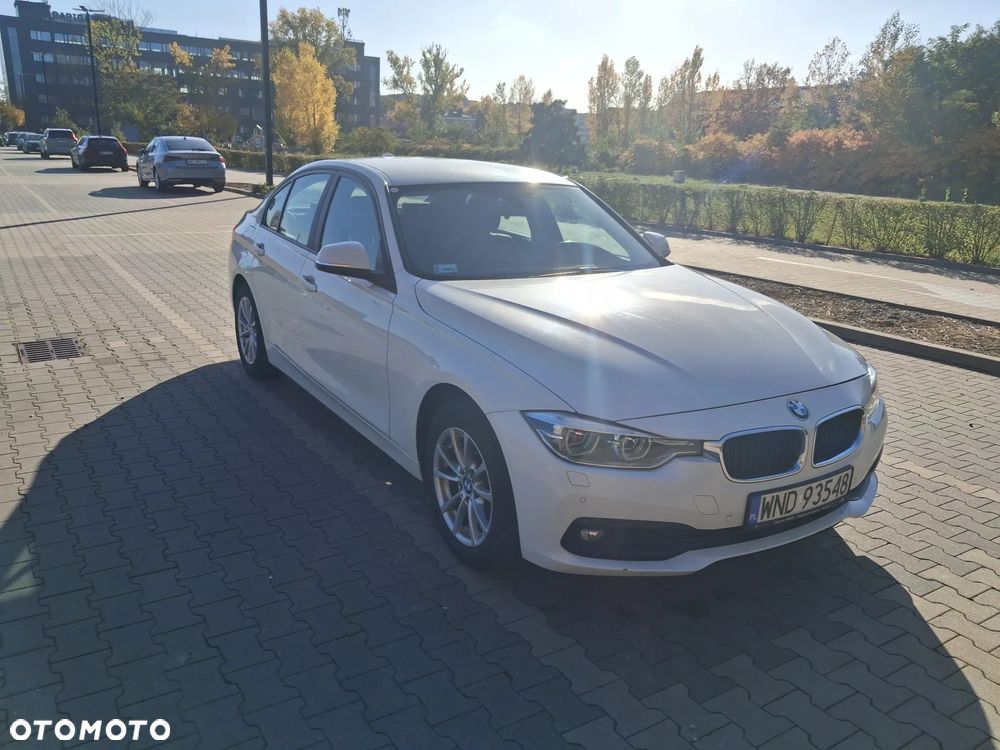 BMW 3 Series 2018 photo 3