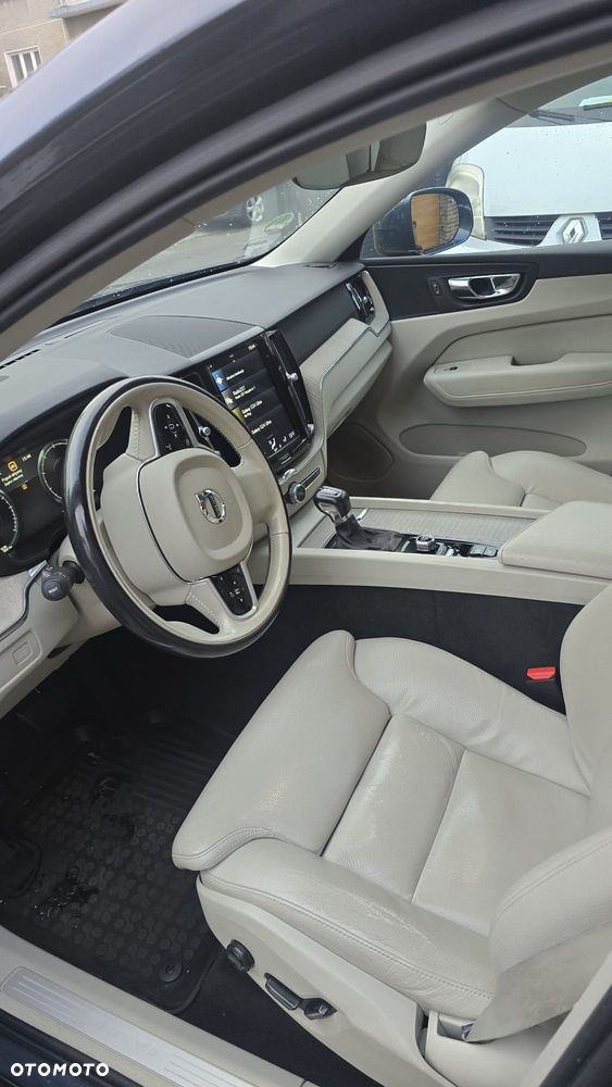 Volvo XC 60 - 8