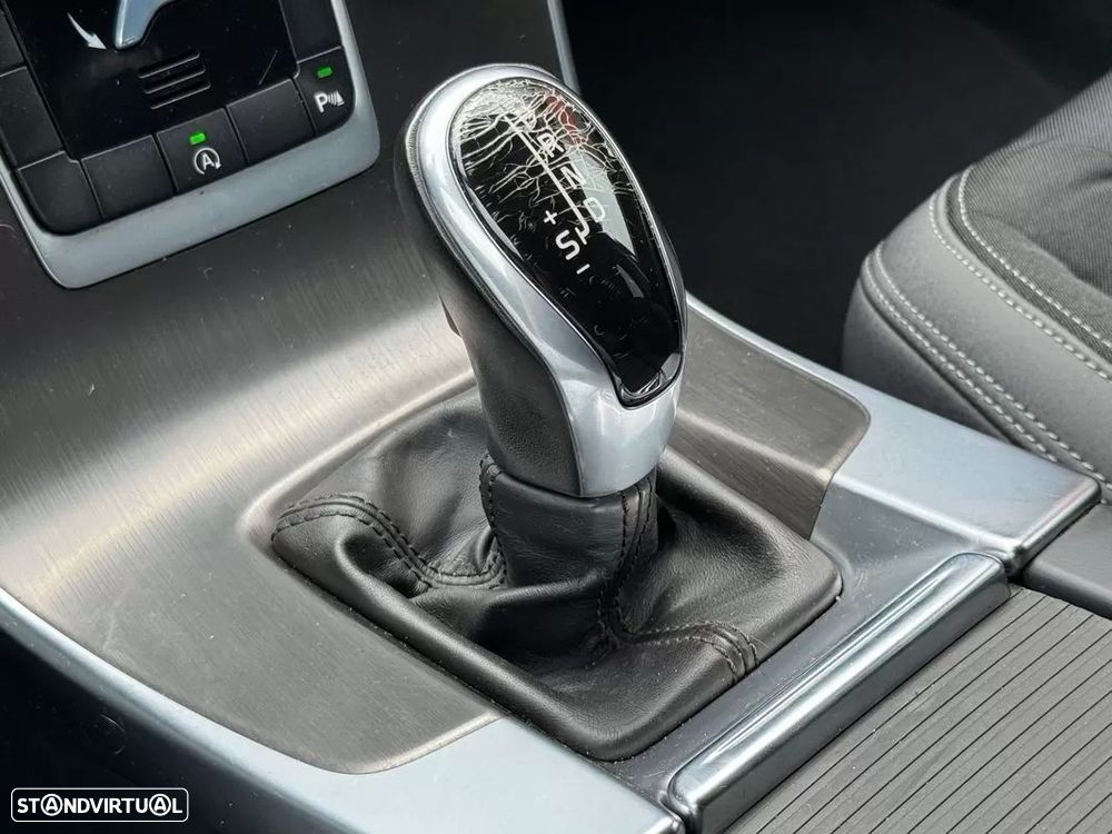 Volvo V60 1.6 D2 Momentum Eco Powershift - 27