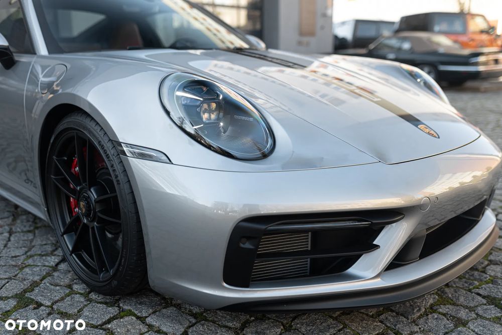 Porsche 911 Carrera GTS - 7