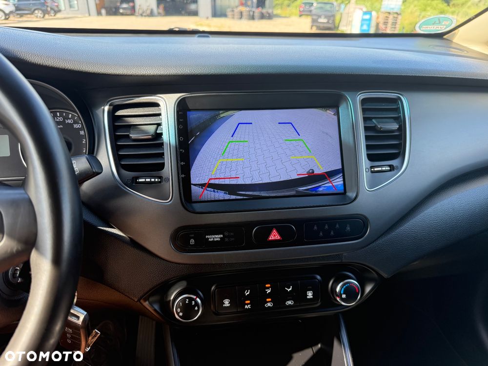 Kia Carens 1.7 CRDi 115 Dream-Team Edition - 31