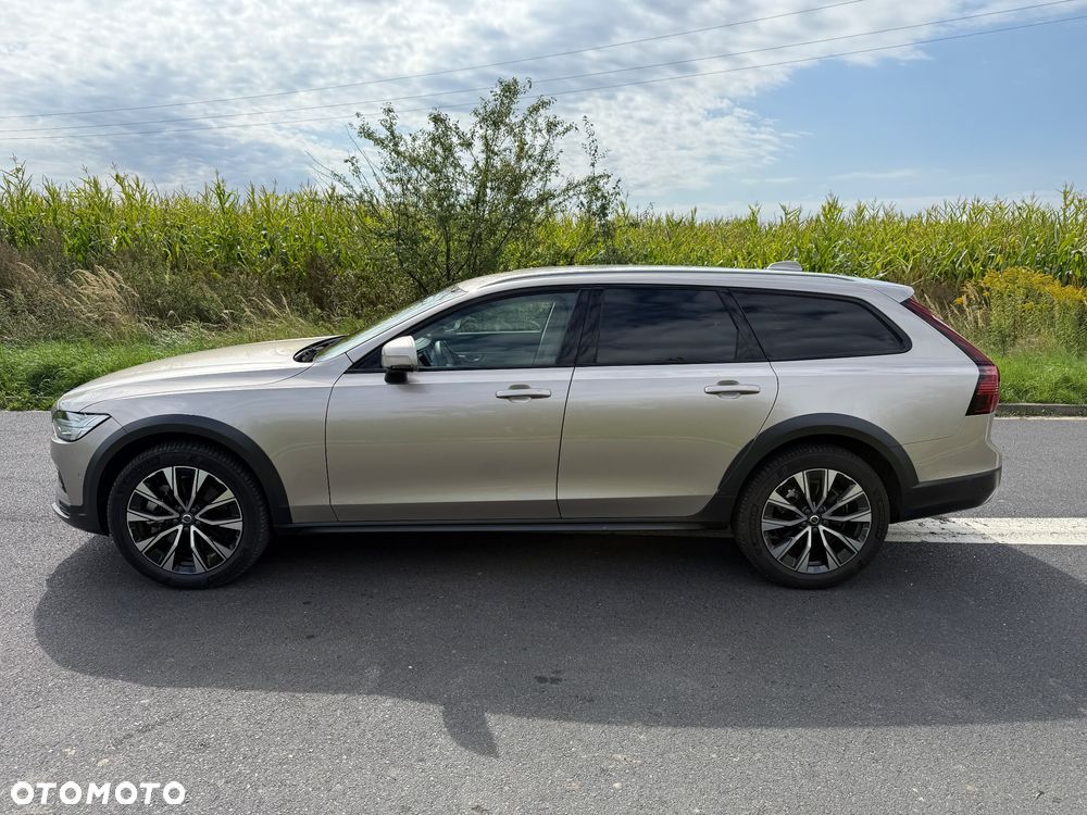Volvo V90 Cross Country B5 B AWD Ultimate - 5