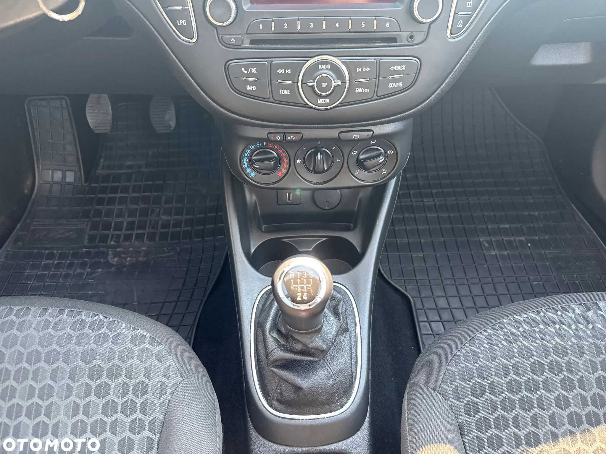 Opel Corsa 1.4 Enjoy S&S - 24