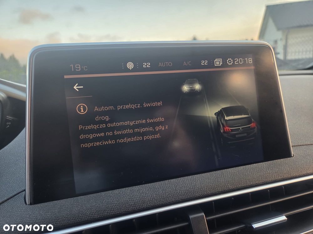 Peugeot 3008 1.2 PureTech GPF Allure S&S - 15