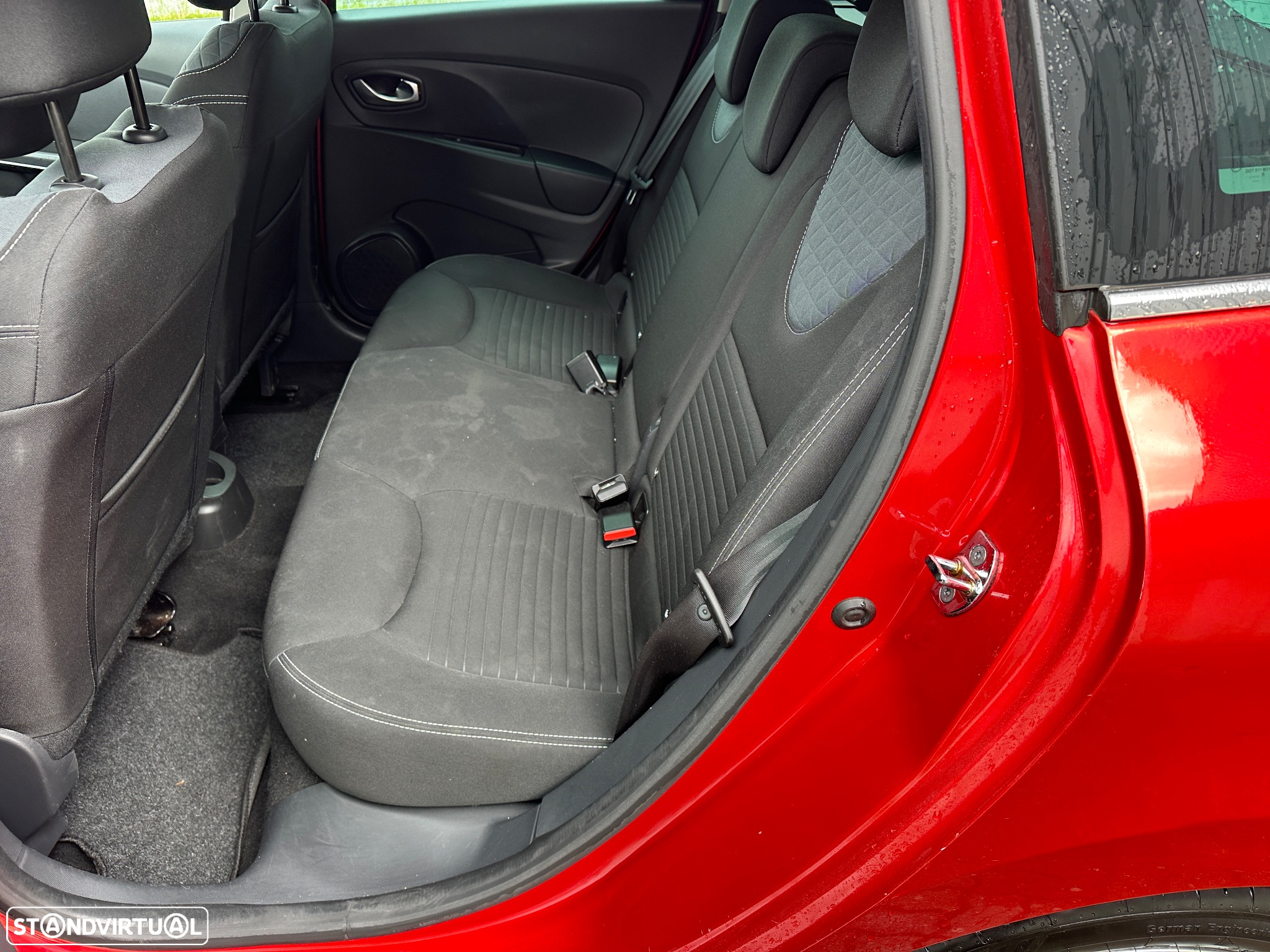 Renault Clio Sport Tourer 1.2 TCE GT EDC - 12