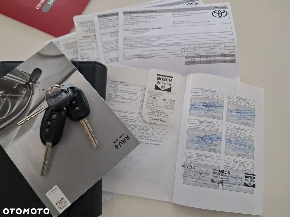 Toyota RAV4 2.0 Premium - 32