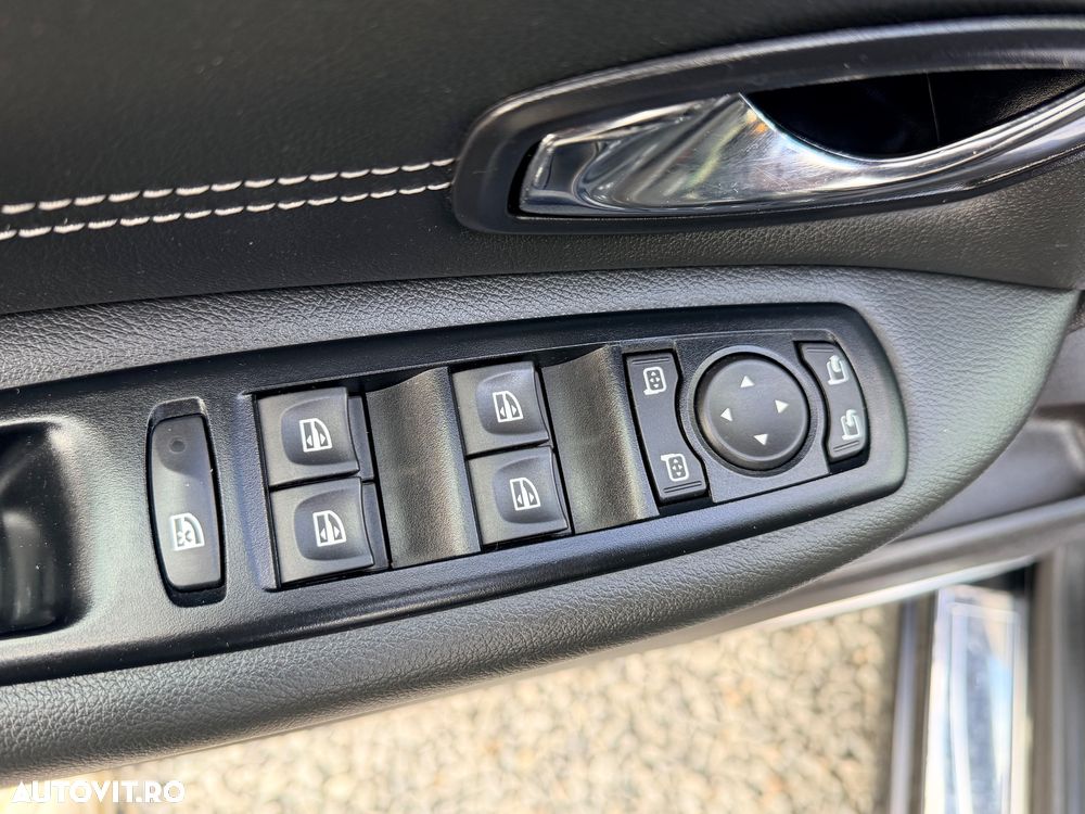 Renault Scenic - 16