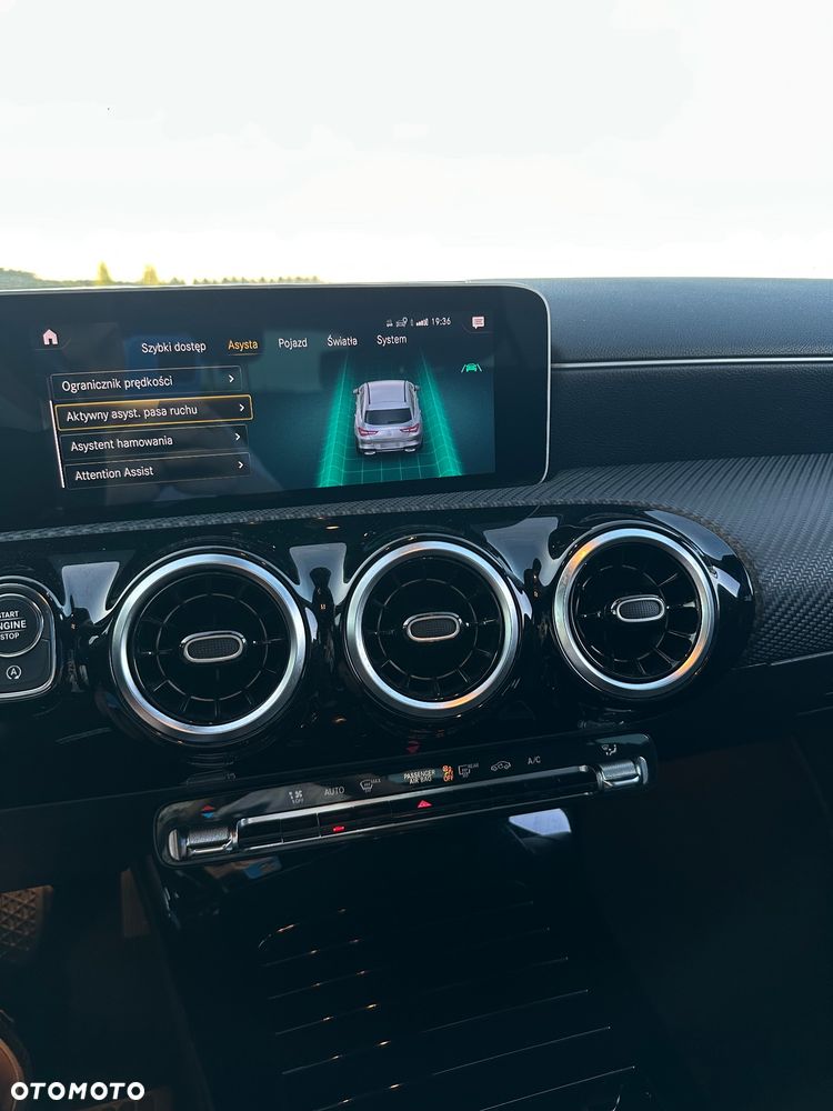 Mercedes-Benz CLA - 19