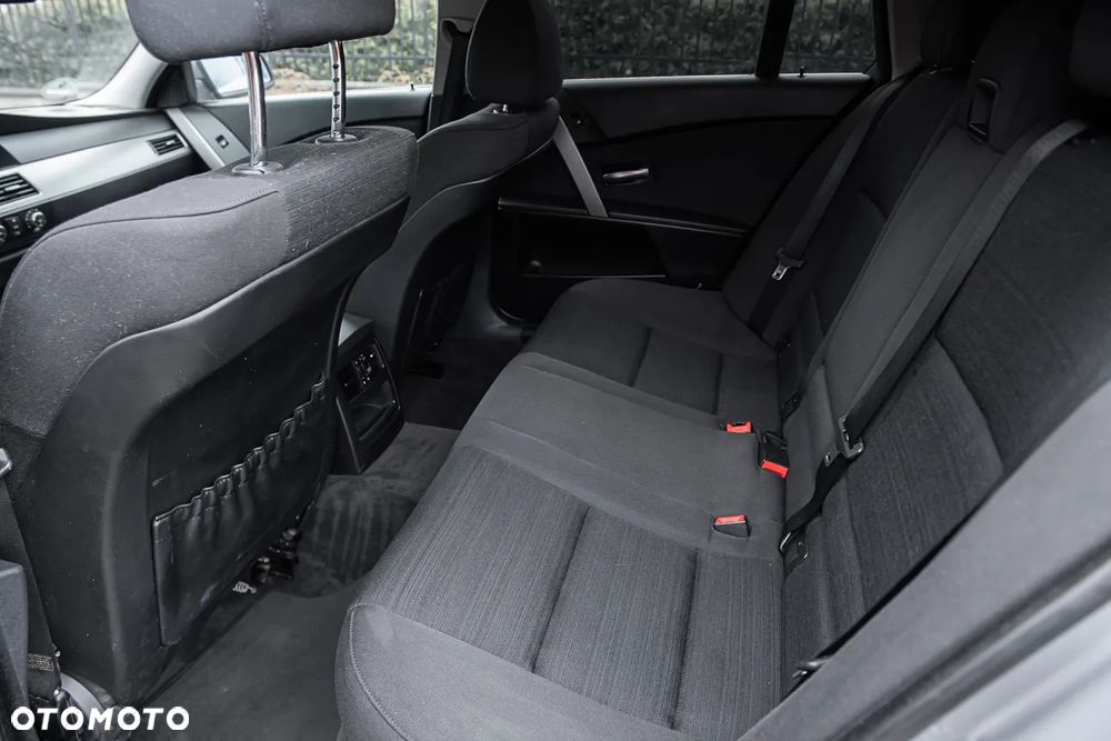 BMW Seria 5 525i - 26