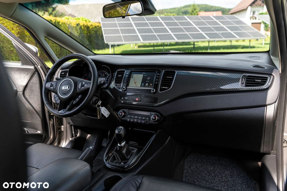 Kia Carens 1.7 CRDi L 7os - 29