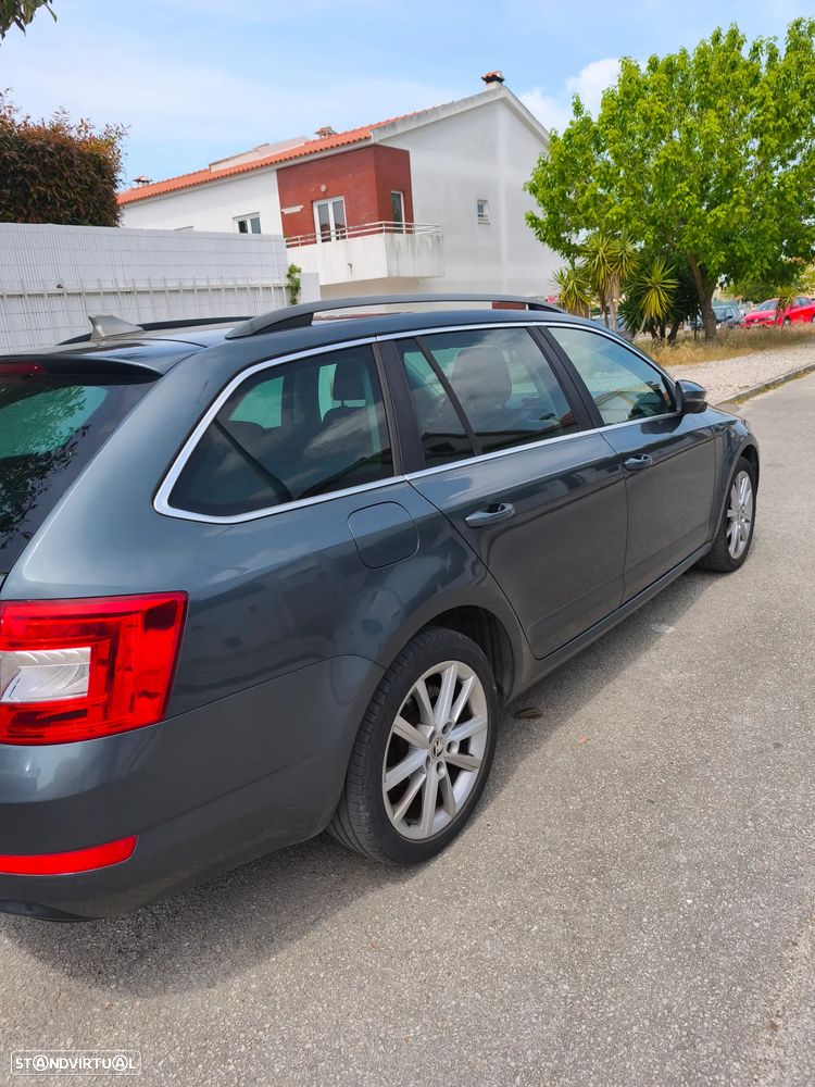 Skoda Octavia Break 1.6 TDi Elegance Pack - 4