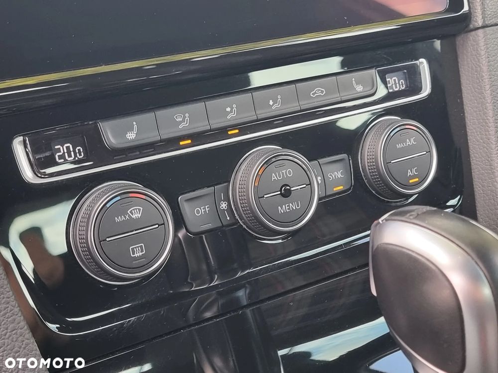 Volkswagen Golf - 13