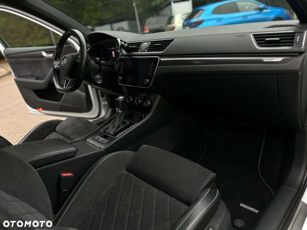 Skoda Superb 2.0 TDI SCR Sportline DSG - 16