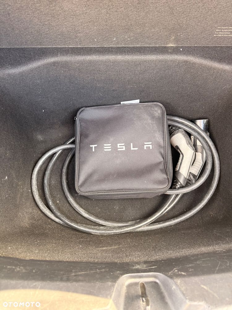 Tesla Model 3 - 23
