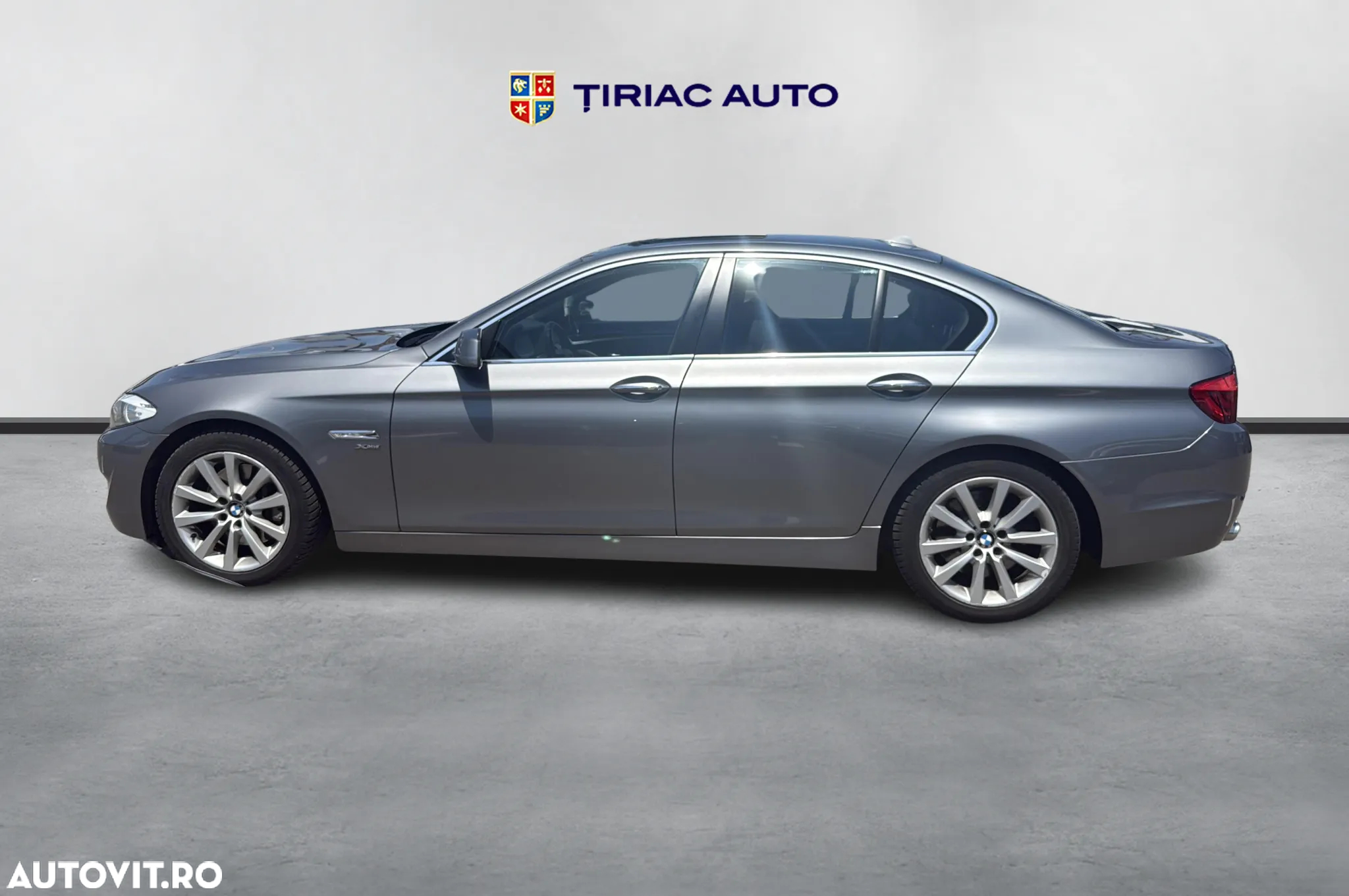 BMW Seria 5 530d xDrive Aut. Luxury Line - 2
