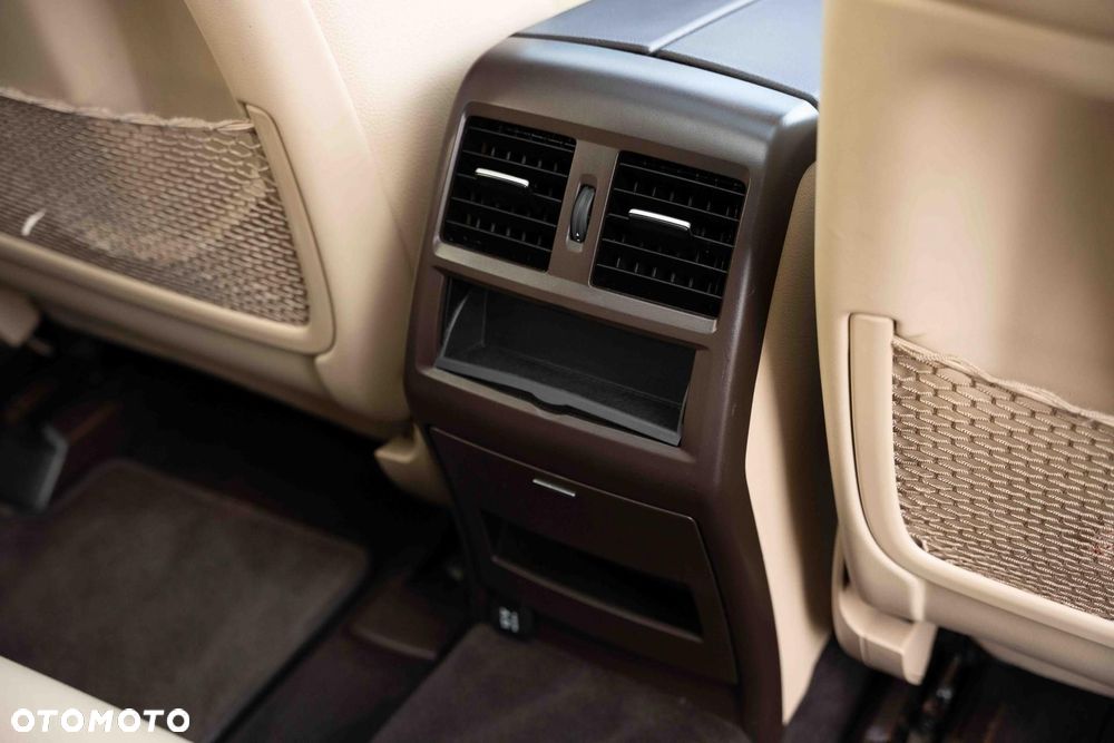 Mercedes-Benz GLS - 31
