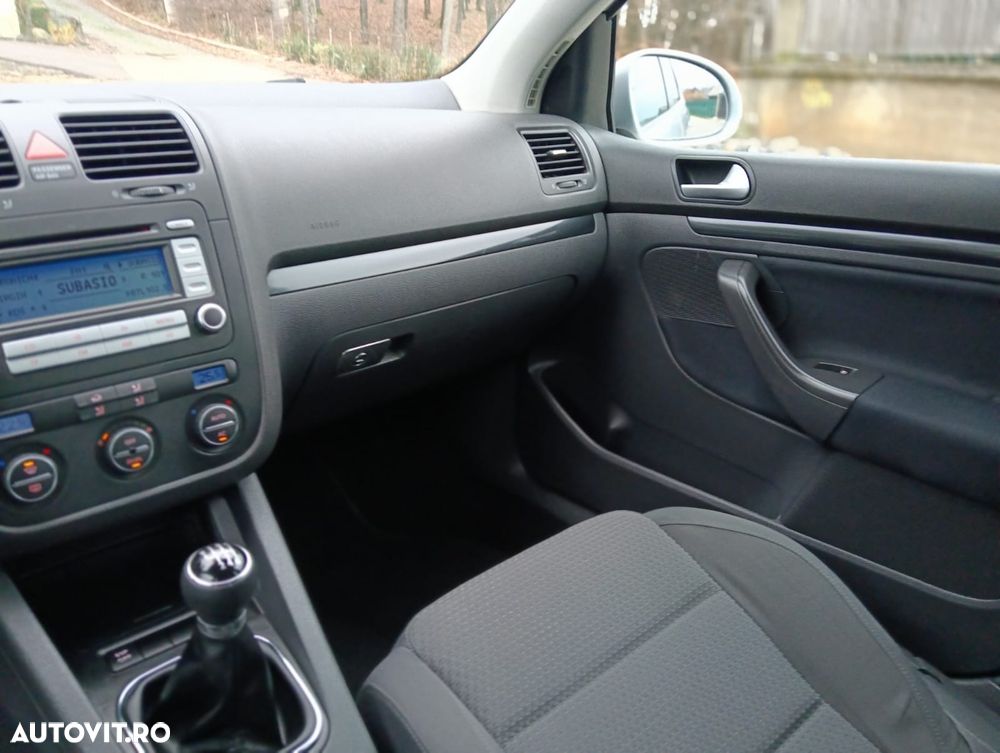 Volkswagen Golf 1.9 TDI DPF Sportline - 20