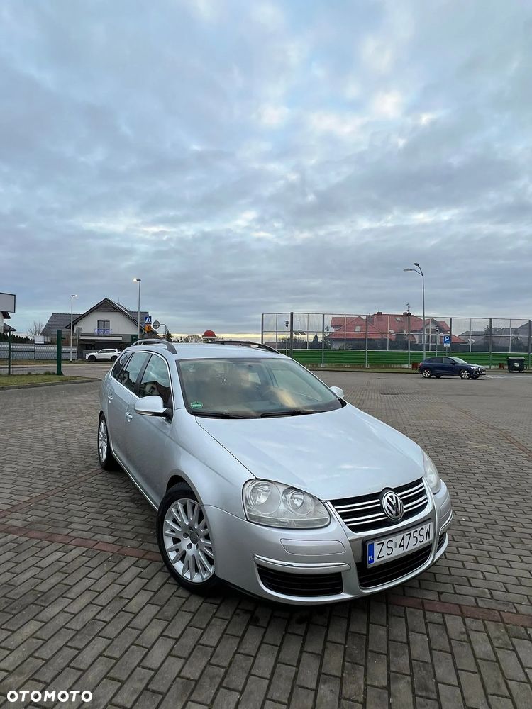Volkswagen Golf 2.0 TDI DPF Comfortline - 21