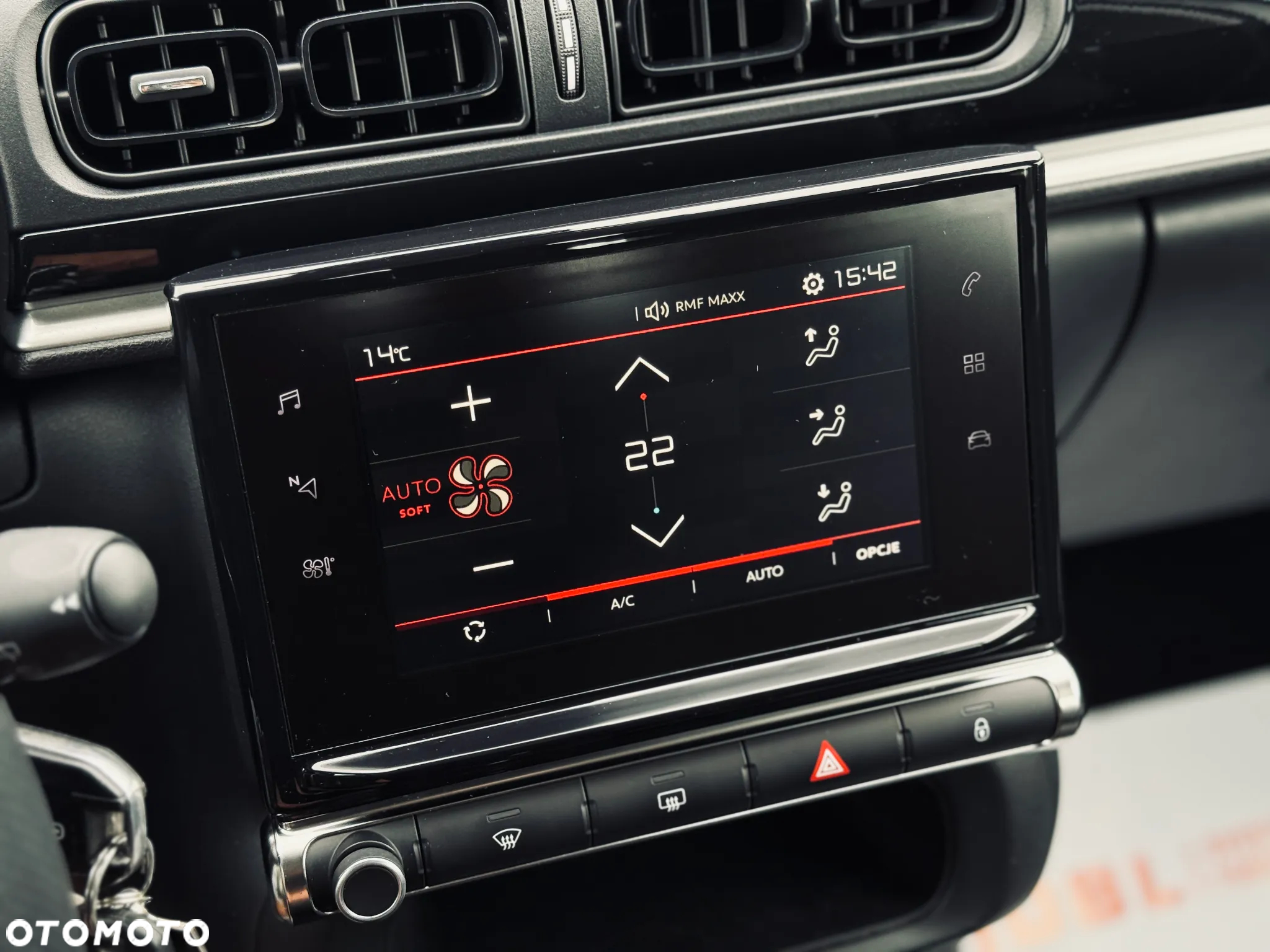 Citroën C3 Pure Tech 82 SHINE - 31