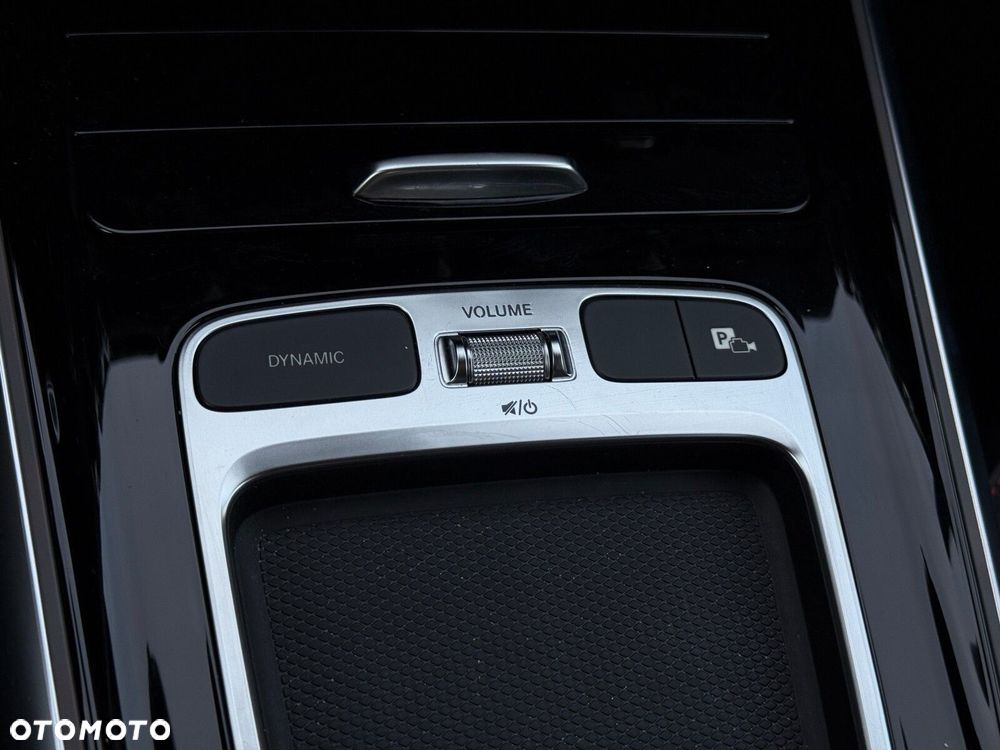 Mercedes-Benz GLA 220 mHEV 4-Matic AMG Line 8G-DCT - 22