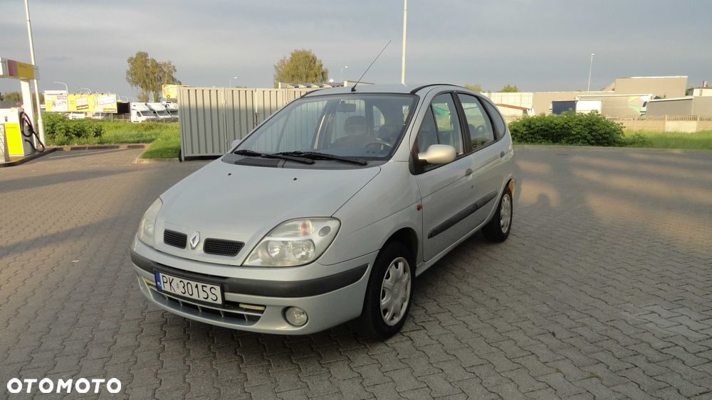Renault Scenic - 1