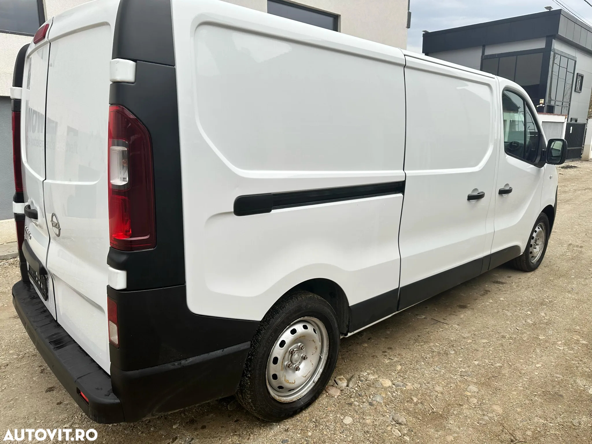 Opel VIVARO L2H1 - 5