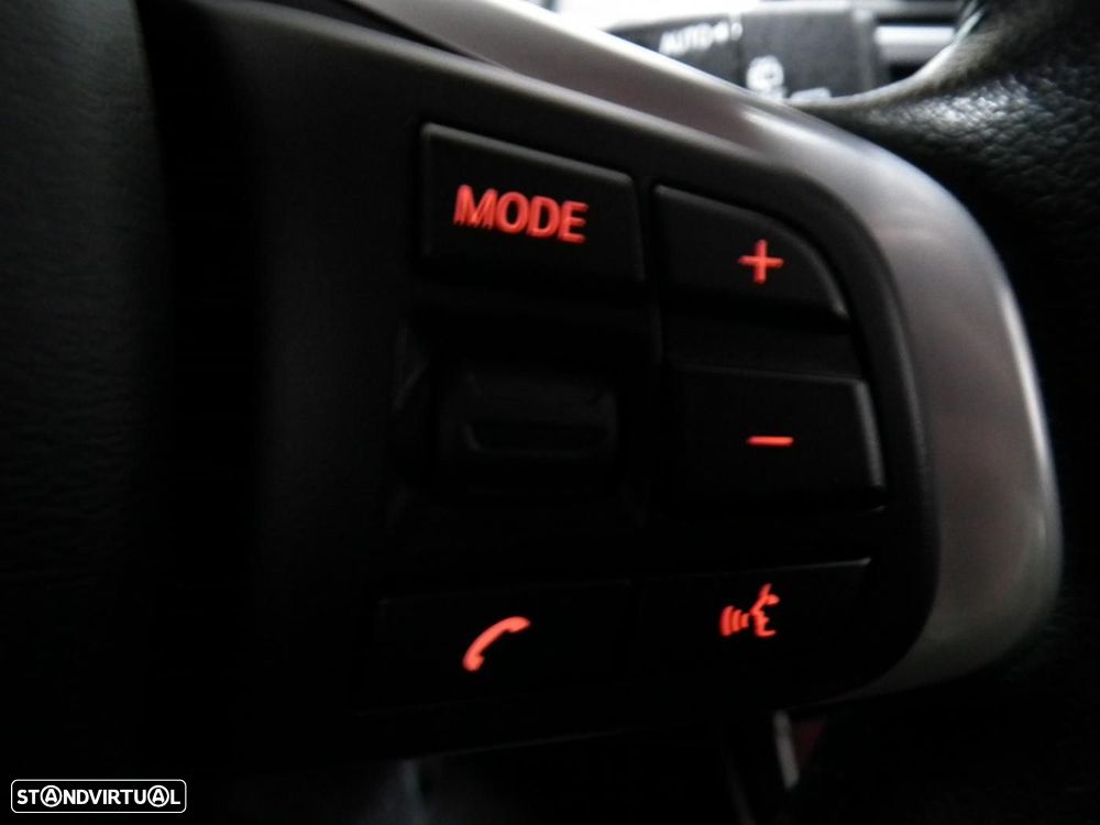 BMW X1 16 d sDrive xLine - 29