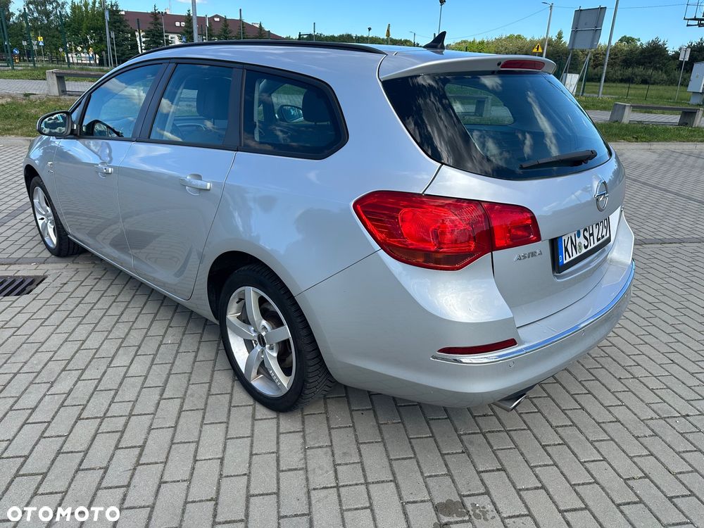 Opel Astra 2.0 CDTI Exklusiv - 3