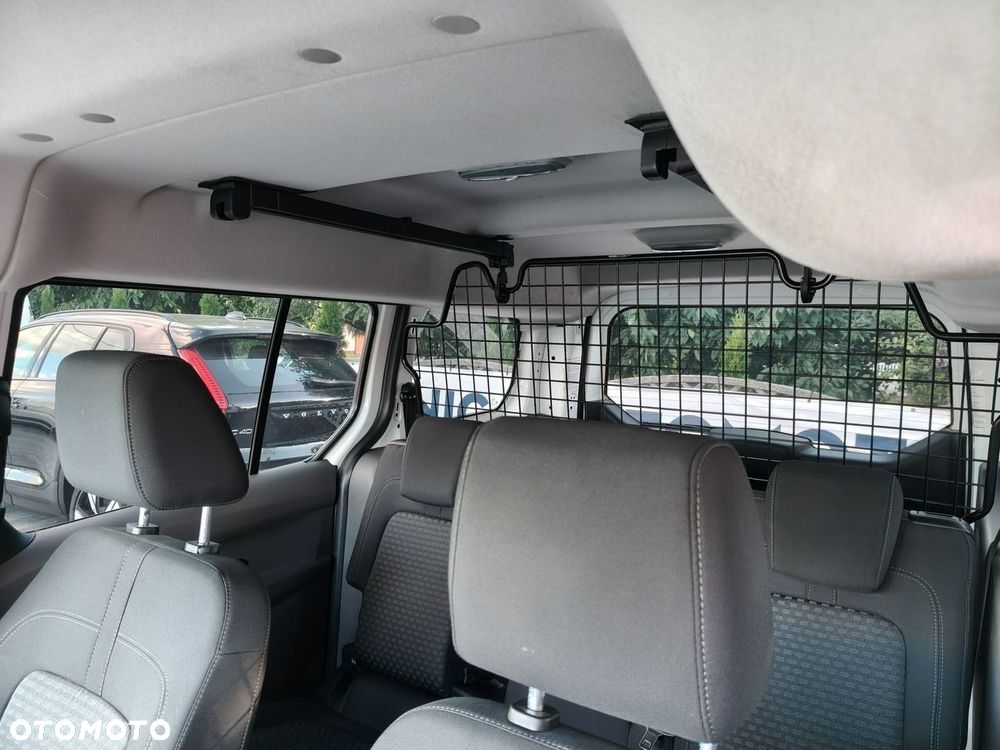 Ford Transit Connect - 17