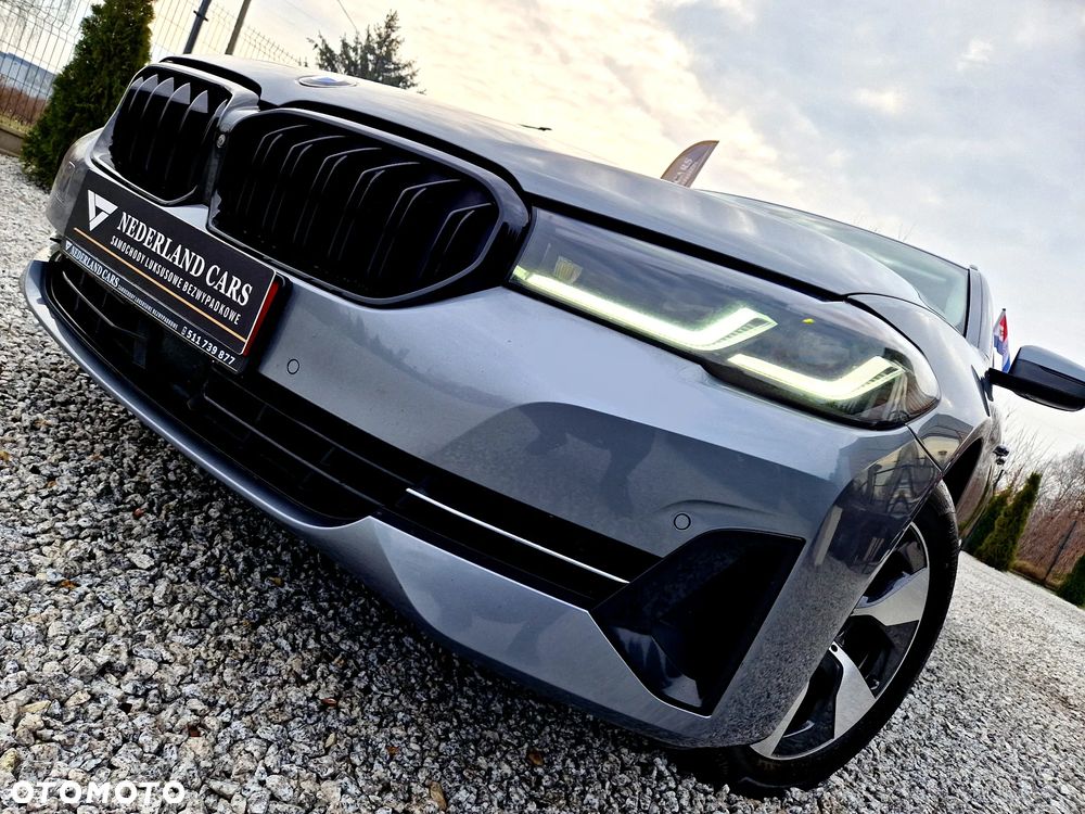 BMW Seria 5 520d xDrive Sport Line - 1