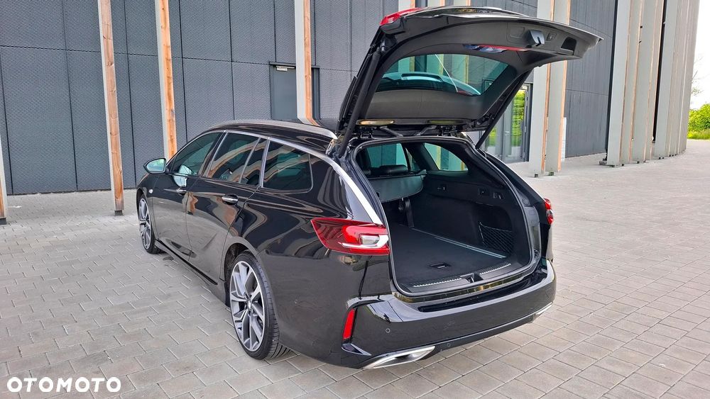 Opel Insignia 2.0 CDTI 4x4 GSi S&S - 33