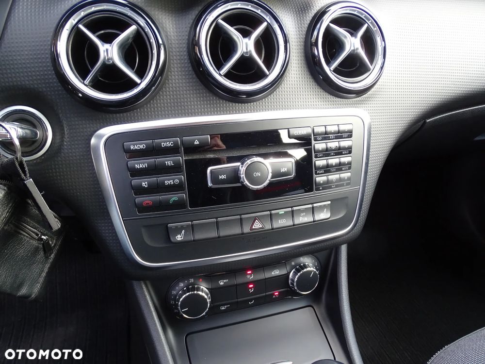 Mercedes-Benz Klasa A 180 (BlueEFFICIENCY) Urban - 32