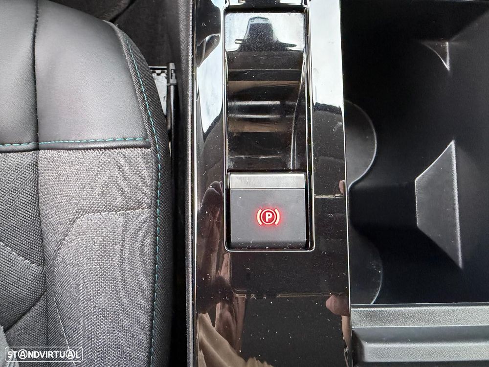 Citroën C4 1.2 PureTech Shine - 23