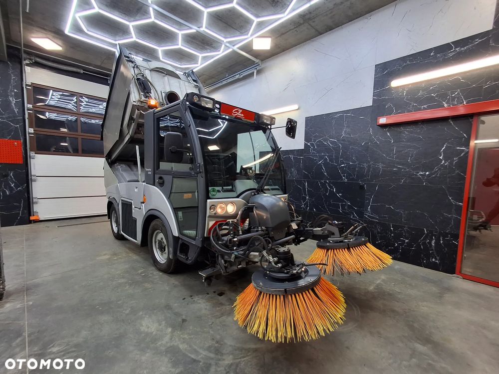 Inny Zamiatarka Hako Citymaster 2000 Klimatyzacja 2 Osie Skrętne Oświetlenie Ostrzegawcze Zamiatarka Chodnikowa 2016r - 8