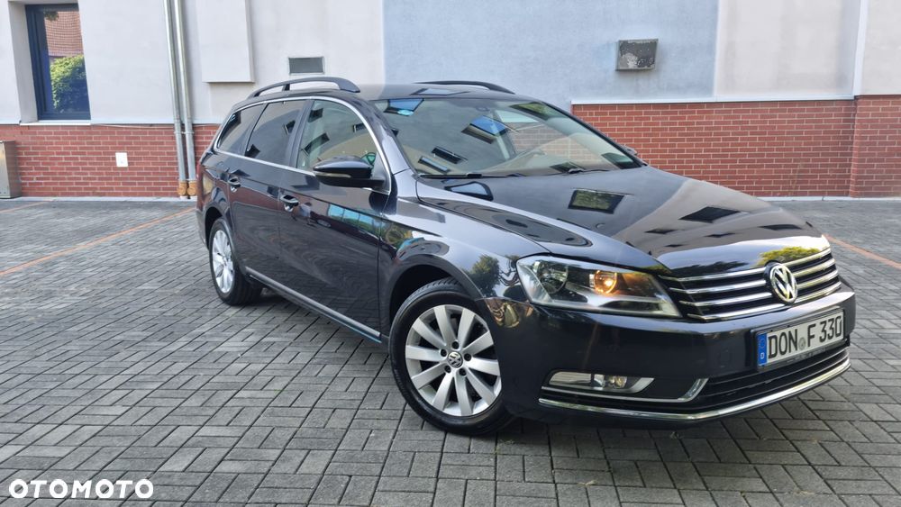 Volkswagen Passat - 1