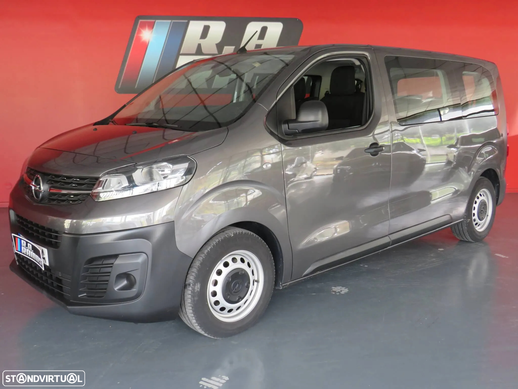Opel Vivaro 1.5 CDTi L2H1 Essentia Inc - 2