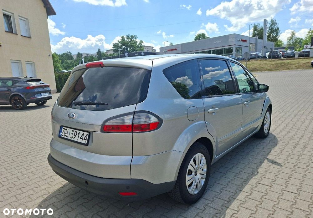 Ford S-Max - 8