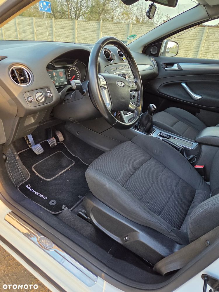 Ford Mondeo 1.6 Silver X - 10