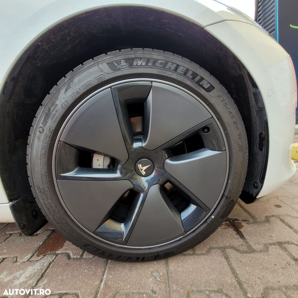 Tesla Model 3 Standard - 9