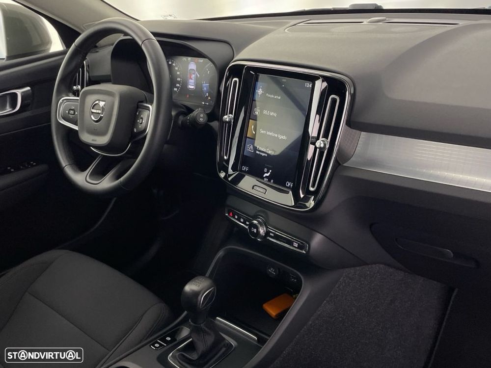 Volvo XC 40 2.0 D3 Momentum - 23