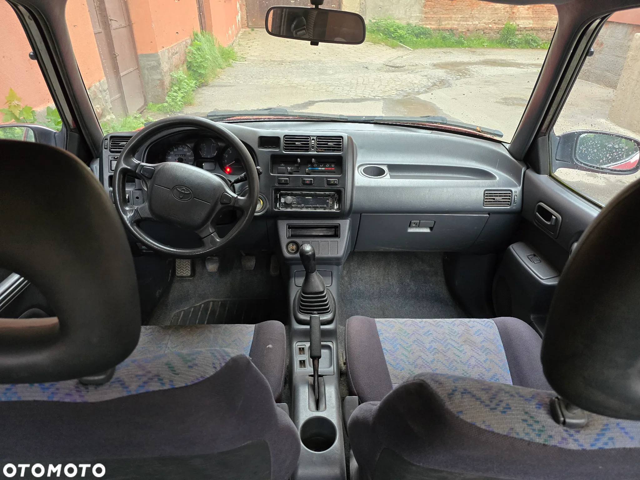 Toyota RAV4 2.0 - 5