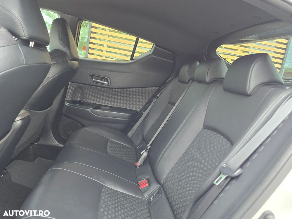 Toyota C-HR 2.0 HSD 184 CP 4x2 CVT Classy - 12