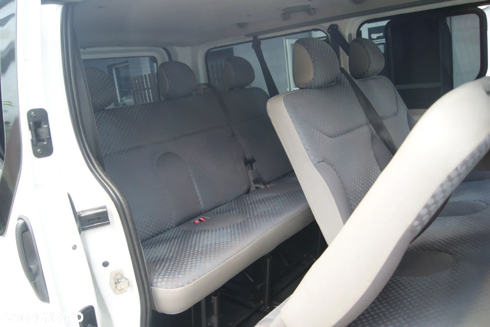 Renault Trafic - 16