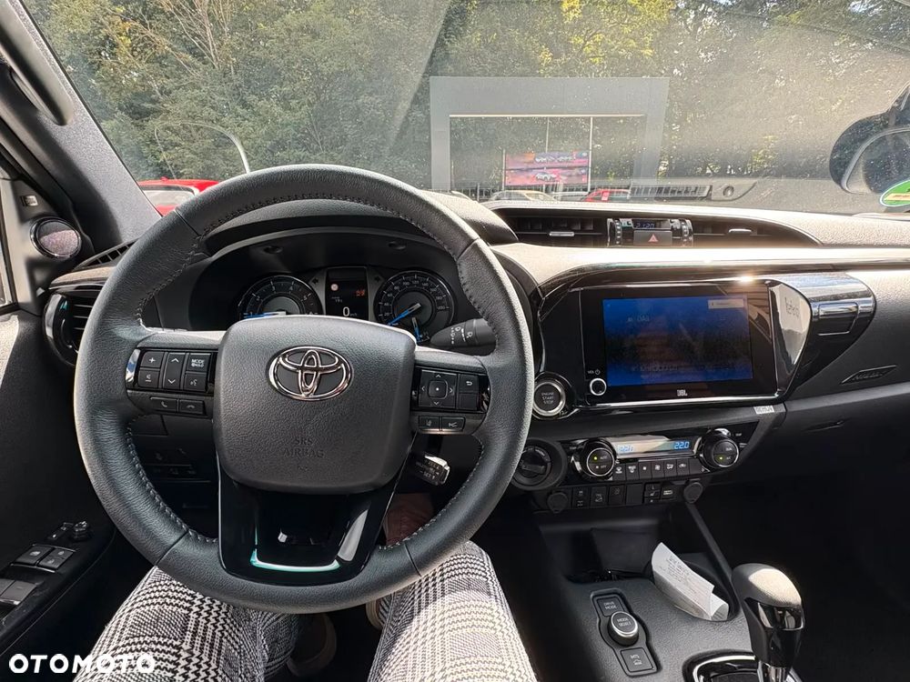 Toyota Hilux 2.8 D-4D mHEV Double Cab Executive 4x4 - 5