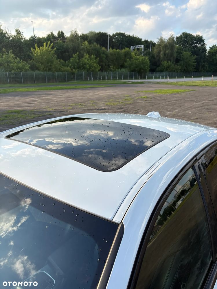 BMW Seria 3 318i M Sport - 17