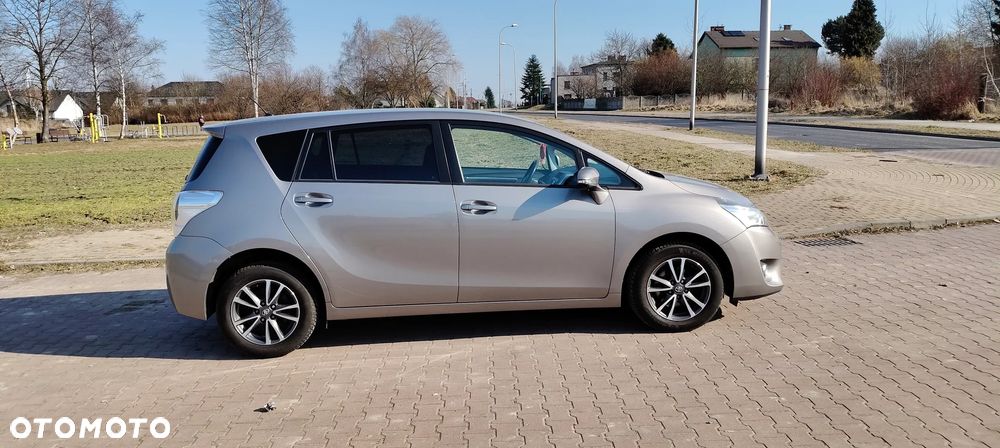 Toyota Verso 2.0 D-4D 5-Sitzer Executive - 5