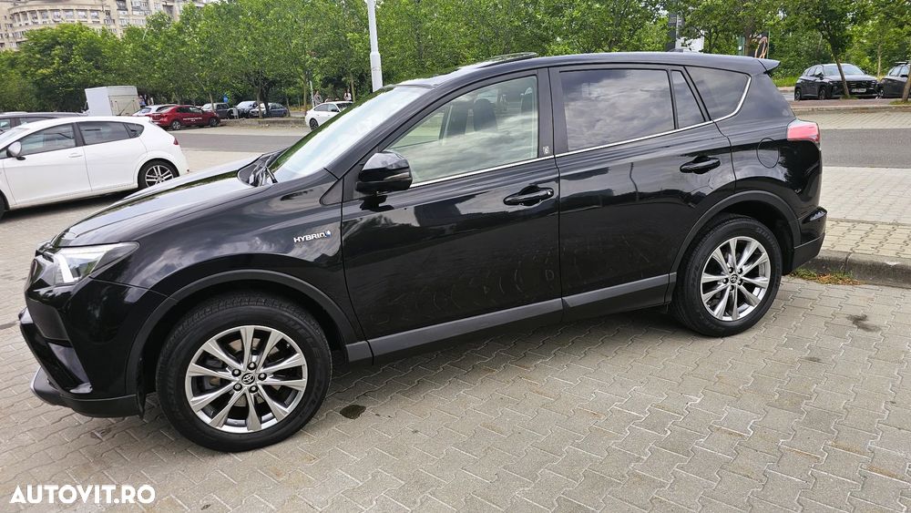 Toyota RAV4 2.5 VVT-i 4x4 Luxury - 3