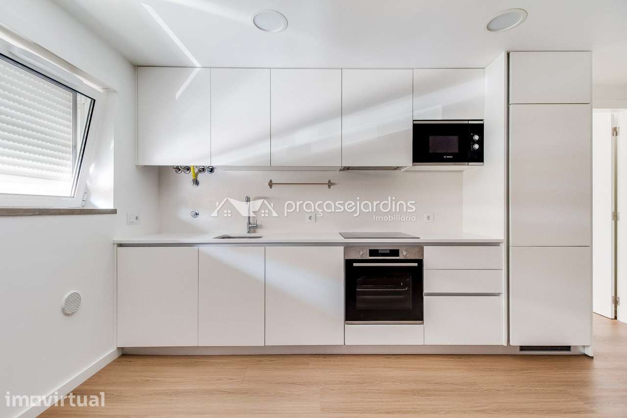 Apartamento T1 Semi-Novo - Leiria - Grande imagem: 2/15