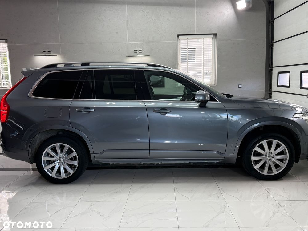 Volvo XC 90 D5 AWD Geartronic Momentum - 9